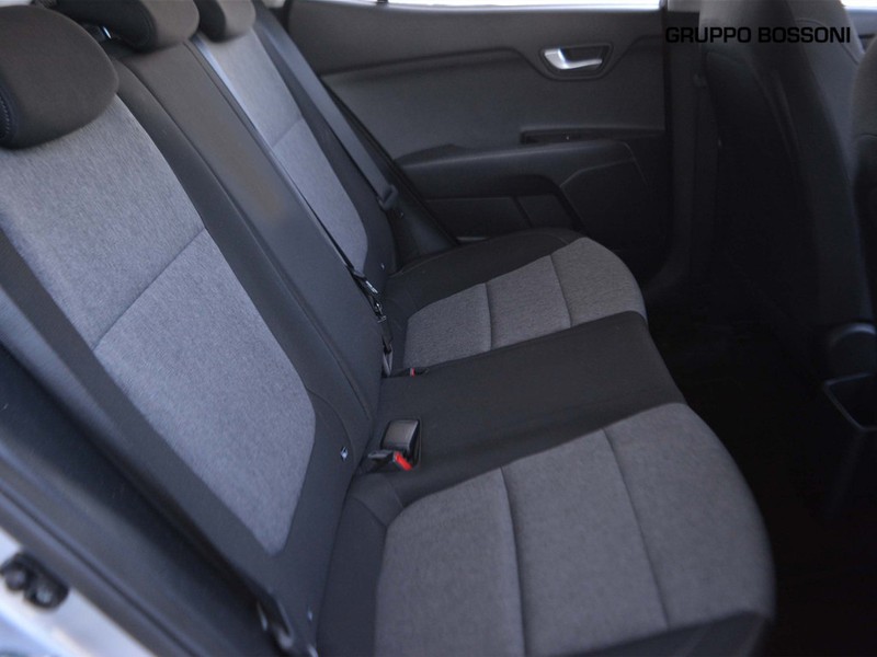 7 - Kia Stonic 1.2 dpi gpl 82cv urban s/smart pack 2wd