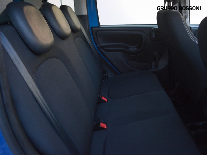 7 - Fiat Panda cross 1.0 firefly hybrid 70cv s&s 5p.ti