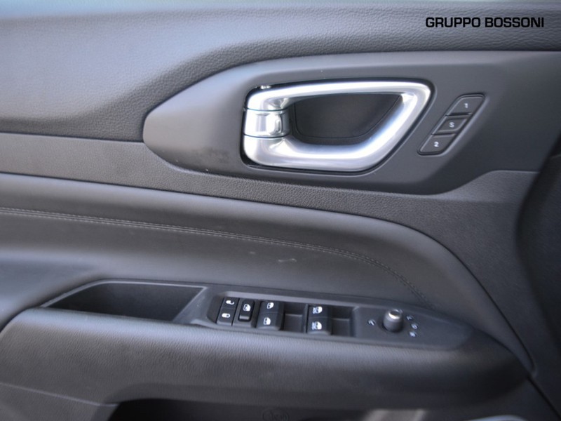 13 - Jeep Compass 1.5 turbo t4 mhev 130cv summit 2wd