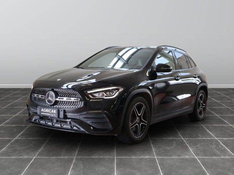 1 - Mercedes GLA 200 d premium 8g-dct