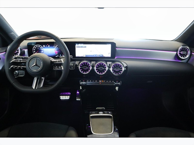 13 - Mercedes Classe A 200 d amg line premium speedshift dct amg 8g