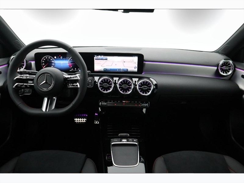 13 - Mercedes Classe A 200 d amg line premium speedshift dct amg 8g