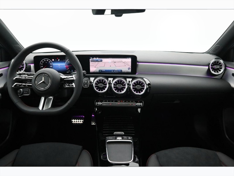 13 - Mercedes Classe A 200 d amg line premium speedshift dct amg 8g