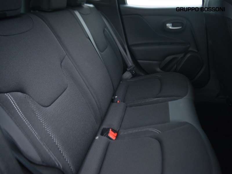 7 - Jeep Renegade 1.5 turbo t4 mhev altitude 2wd dct