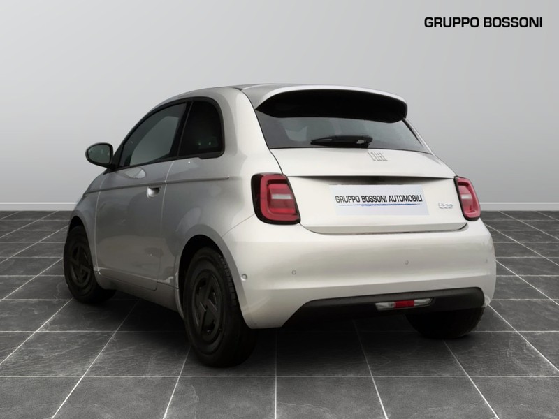 7 - Fiat 500 500e 42 kwh giorgio armani