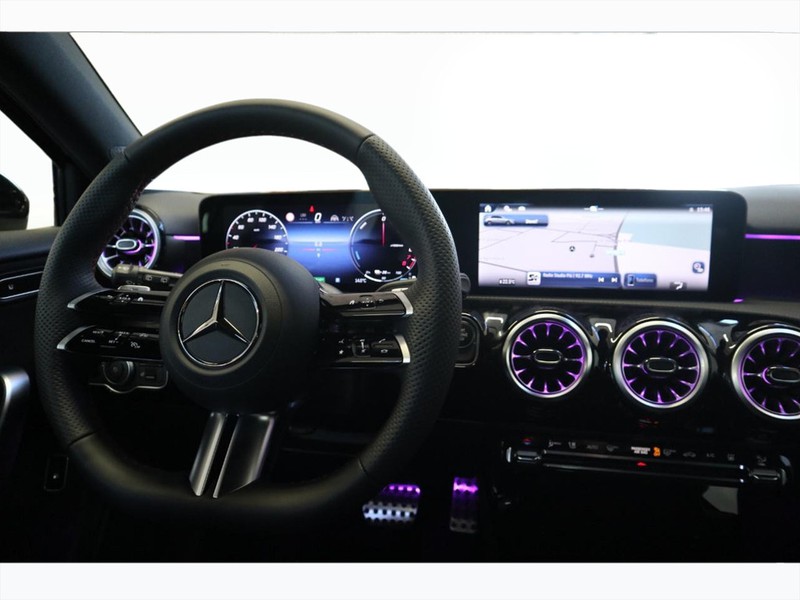 13 - Mercedes Classe A 250 e plug-in-hybrid amg line advanced plus speedshift dct amg 8g