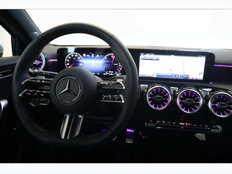 13 - Mercedes Classe A 250 e plug-in-hybrid amg line advanced plus speedshift dct amg 8g