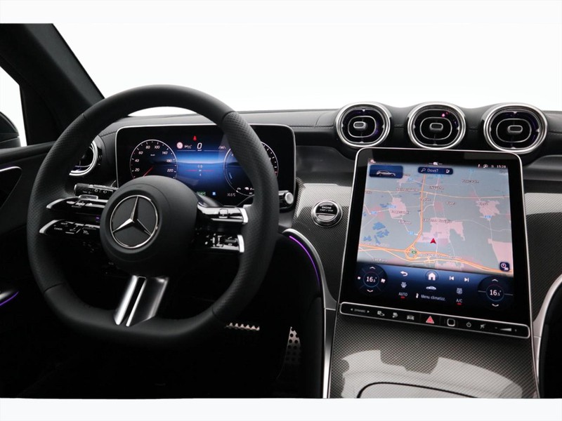 13 - Mercedes GLC suv 300 de plug in hybrid amg line premium tech 4matic 9g-tronic