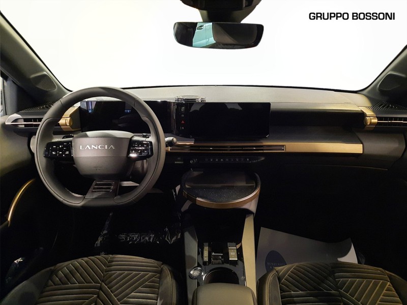 7 - Lancia Ypsilon 1.2 mhev 110cv lx e-dct