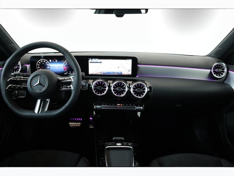 13 - Mercedes Classe A 180 d amg line advanced plus speedshift dct amg 8g