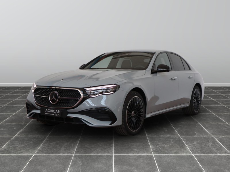1 - Mercedes Classe E berlina 220 d amg line premium 4matic 9g-tronic