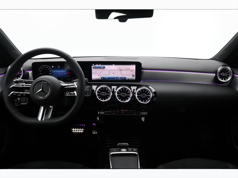 13 - Mercedes Classe A 180 d amg line advanced plus speedshift dct amg 8g