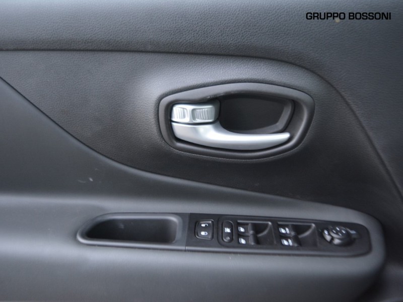 13 - Jeep Renegade 1.5 turbo t4 mhev altitude 2wd dct