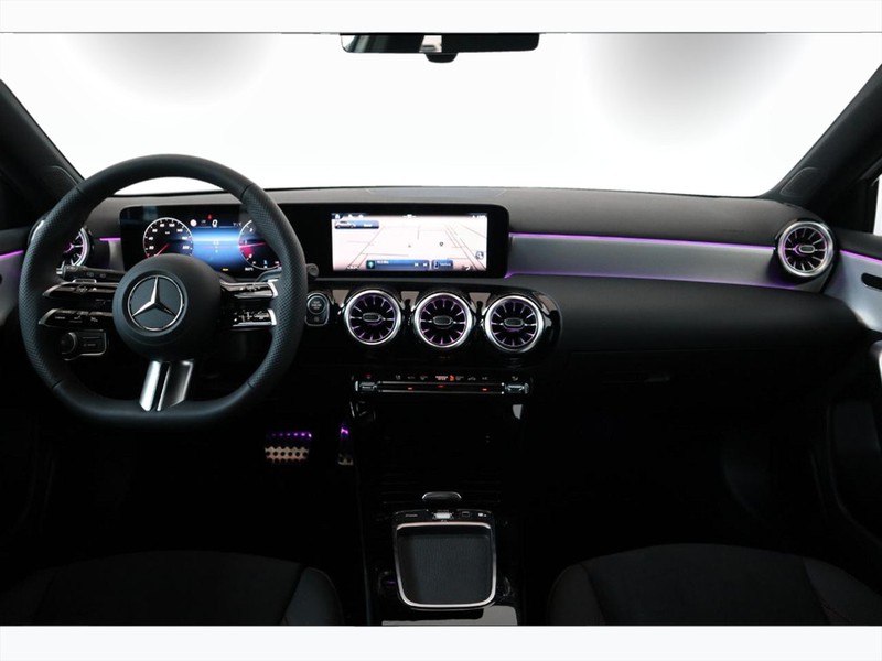 13 - Mercedes Classe A 180 d amg line advanced plus speedshift dct amg 8g