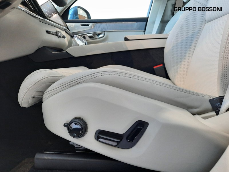 19 - Volvo XC90 2.0 t8 plug-in hybrid ultra bright awd automatico 7p.ti