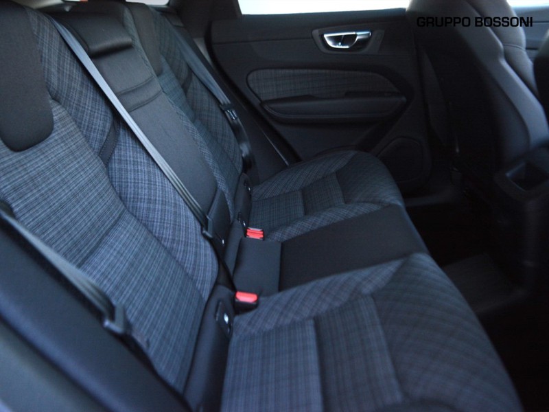 7 - Volvo XC60 2.0 t6 plug-in hybrid core awd automatico
