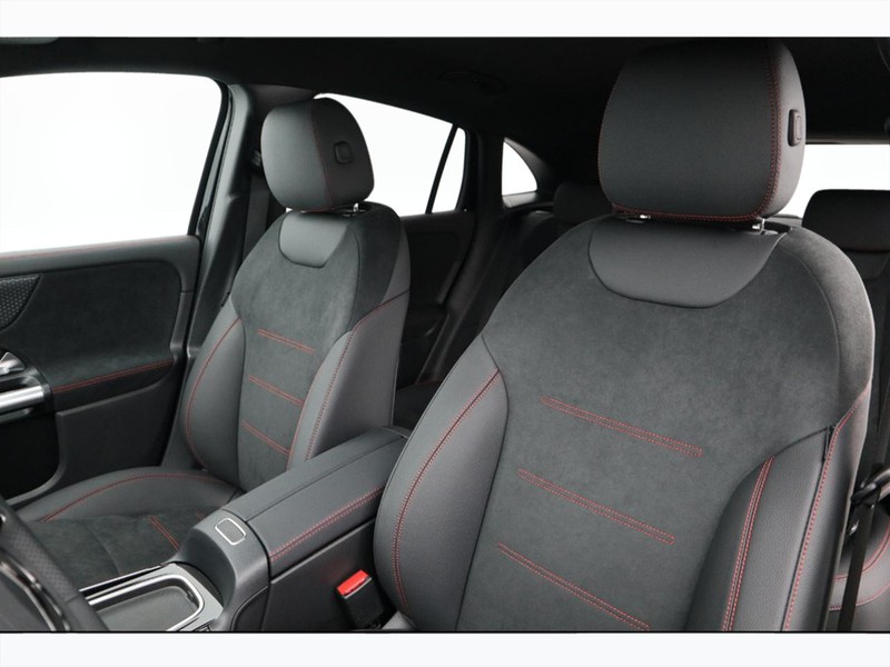 7 - Mercedes EQA 250+ amg line advanced