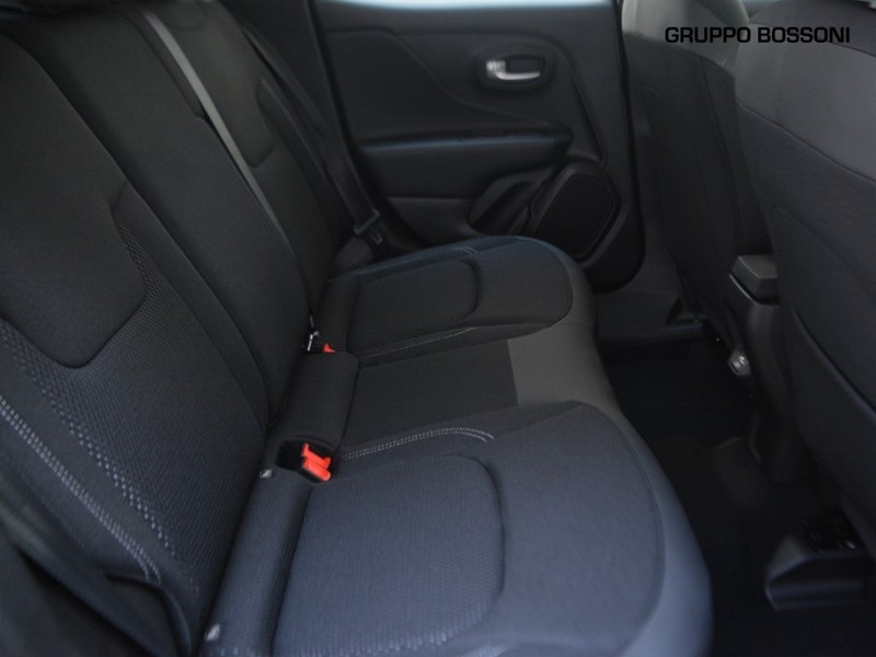 7 - Jeep Renegade 1.5 turbo t4 mhev altitude 2wd dct