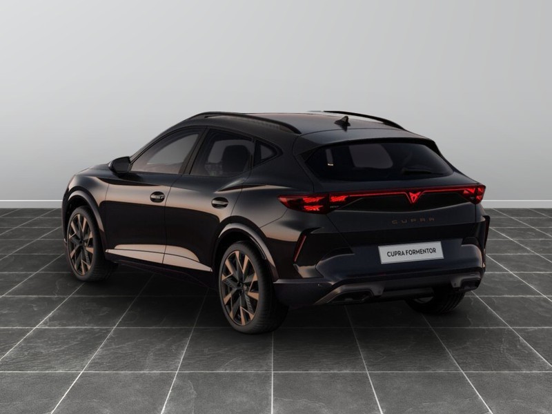7 - Cupra Formentor 1.5 hybrid 150cv dsg