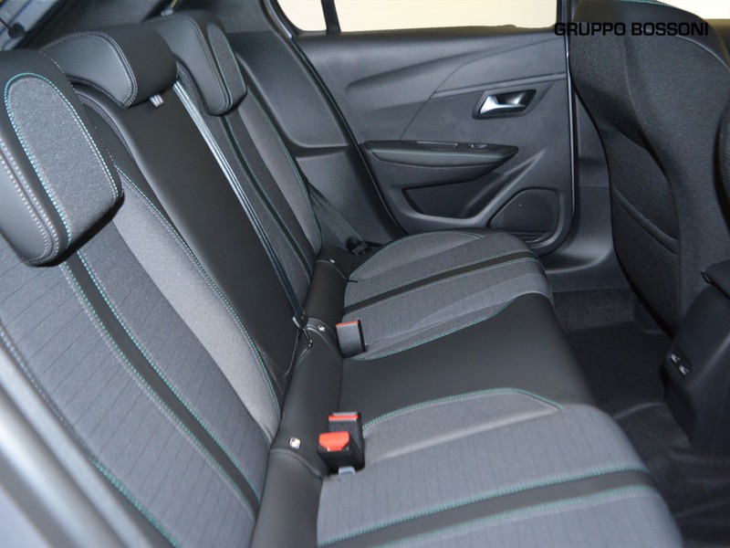 7 - Peugeot e-208 5 porte 100kw allure pack