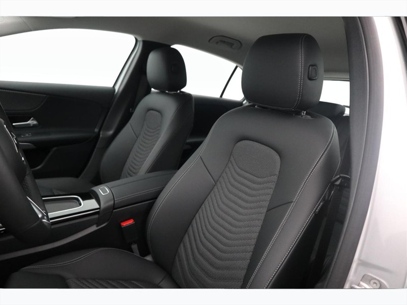 7 - Mercedes Classe A 250 e plug-in-hybrid progressive advanced speedshift dct amg 8g