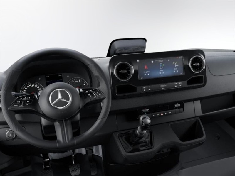 7 - Mercedes Vans Sprinter 317 rwd 2.0 cdi f 37/35