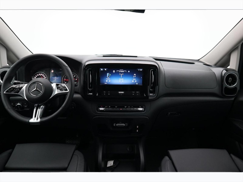 13 - Mercedes Vans Vito mixto 116 cdi long select 9g-tronic