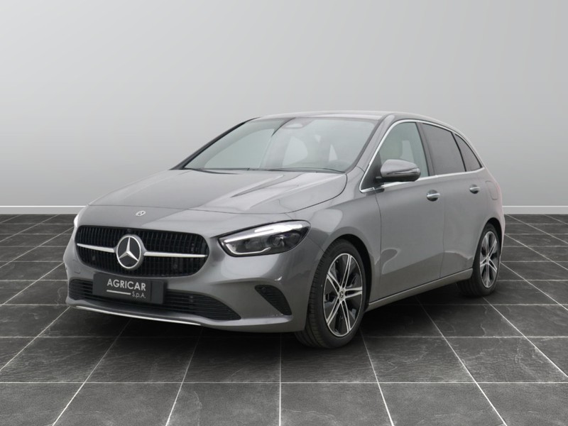 1 - Mercedes Classe B 180 d street edition 8g-dct