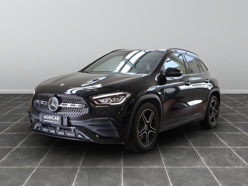 1 - Mercedes GLA 200 d premium 8g-dct