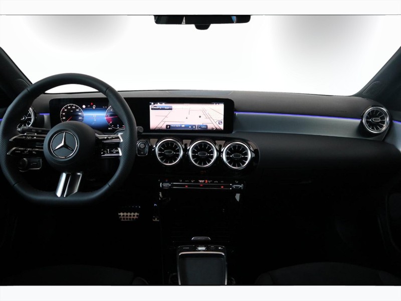 13 - Mercedes Classe A 180 d amg line advanced plus speedshift dct amg 8g