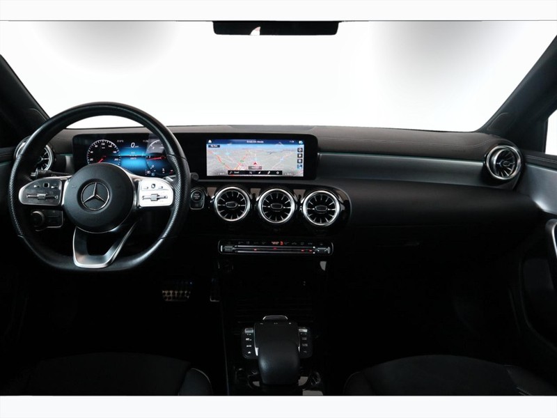 13 - Mercedes Classe A 200 d premium night edition 8g-dct