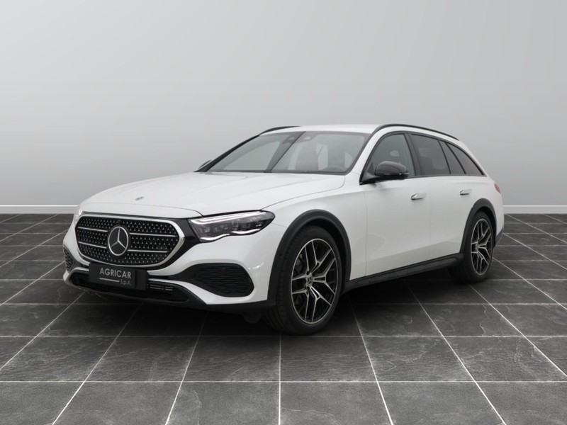 1 - Mercedes Classe E station wagon all-terrain 220 d premium 4matic 9g-tronic