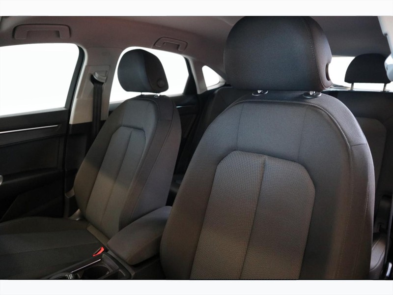 7 - Audi Q3 sportback 35 2.0 tdi business plus s tronic