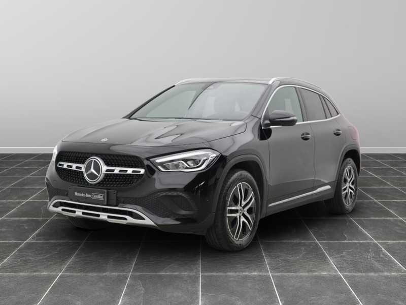 1 - Mercedes GLA 200 d sport plus 8g-dct
