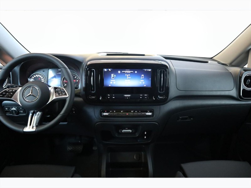 13 - Mercedes Vans Vito mixto 116 cdi long select 9g-tronic