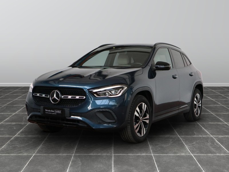 1 - Mercedes GLA 200 d sport plus 4matic 8g-dct