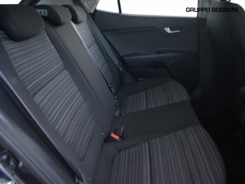 7 - Kia Stonic 1.4 mpi 100cv style my18