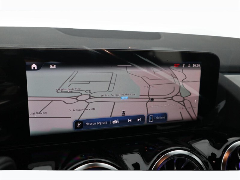 13 - Mercedes GLA 180 d amg line advanced plus 8g-dct