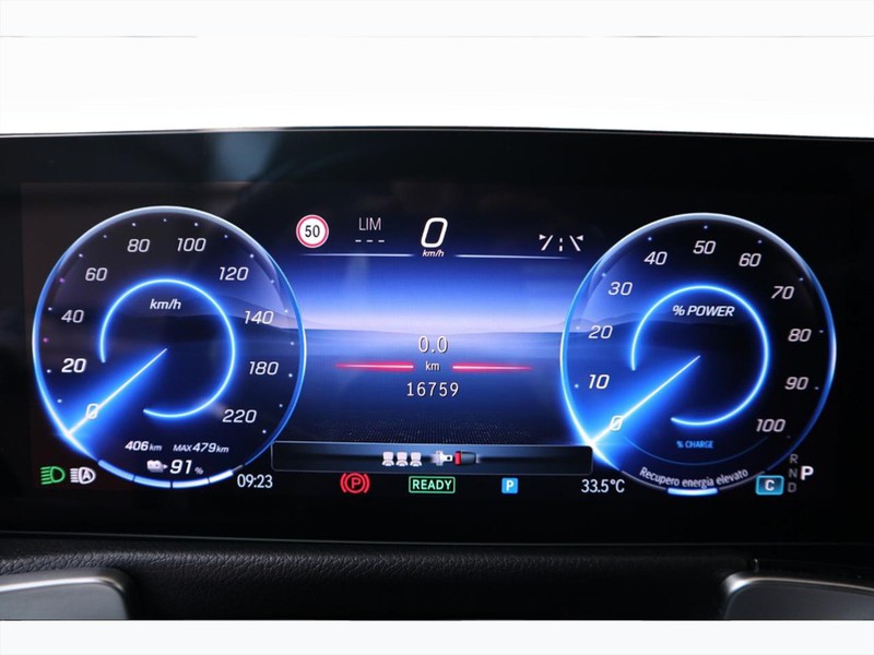 7 - Mercedes EQB 250+ amg line advanced plus