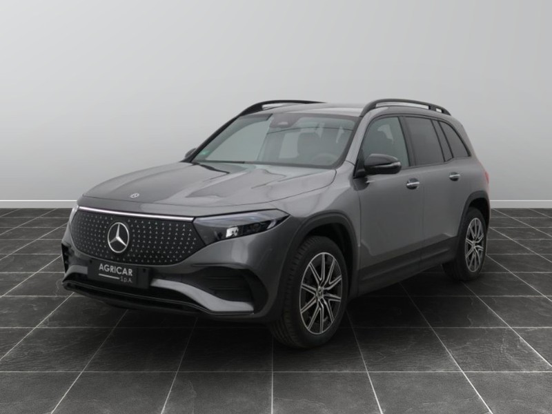1 - Mercedes EQB 300 amg line advanced plus 4matic