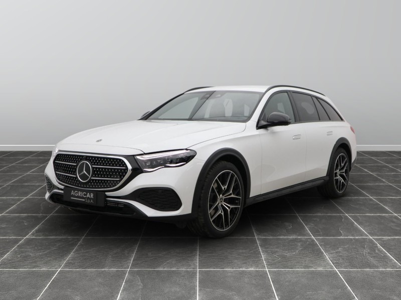 1 - Mercedes Classe E station wagon all-terrain 220 d premium 4matic 9g-tronic