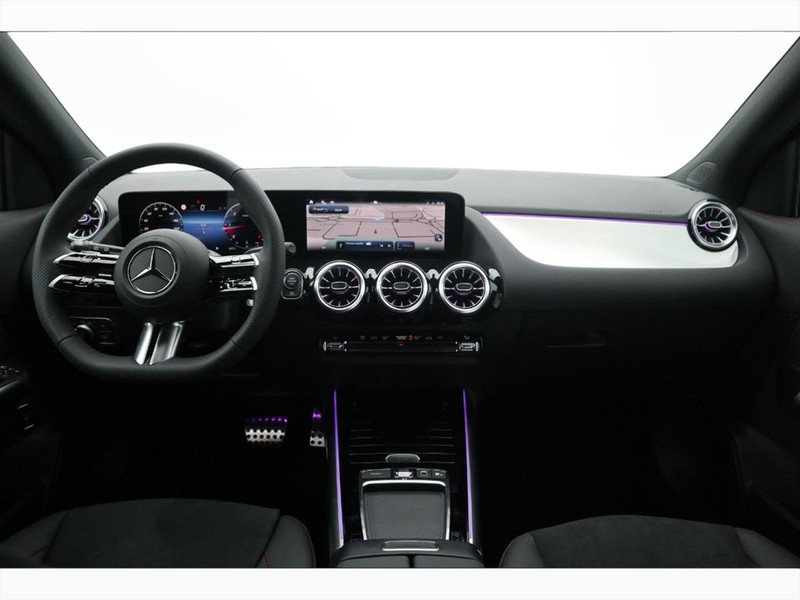13 - Mercedes GLA 200 d amg line advanced plus 8g-dct