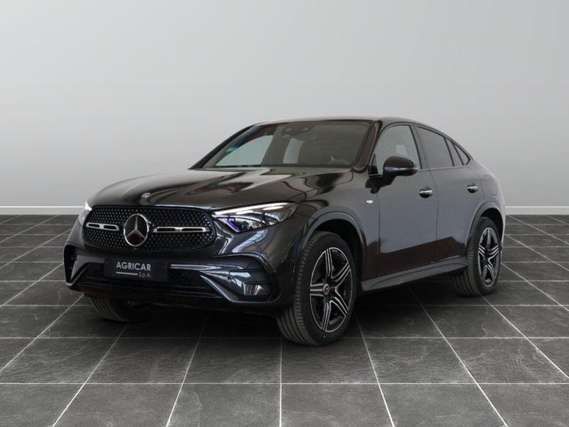 1 - Mercedes GLC coupe 300 de plug in hybrid amg line premium 4matic 9g-tronic