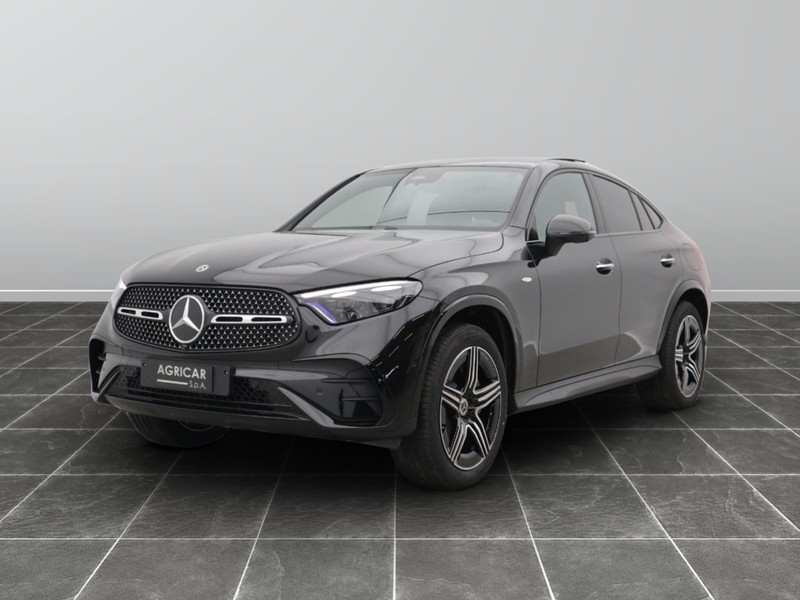 1 - Mercedes GLC coupe 300 de plug in hybrid amg line premium 4matic 9g-tronic