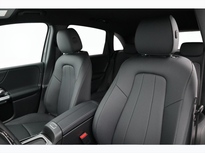 7 - Mercedes Classe B 180 d street edition 8g-dct