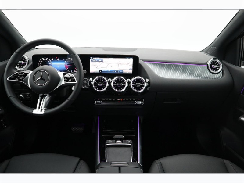 13 - Mercedes Classe B 180 d street edition 8g-dct