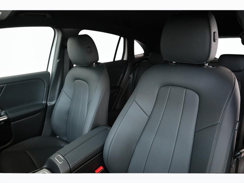 7 - Mercedes GLA 200 d progressive advanced plus 8g-dct
