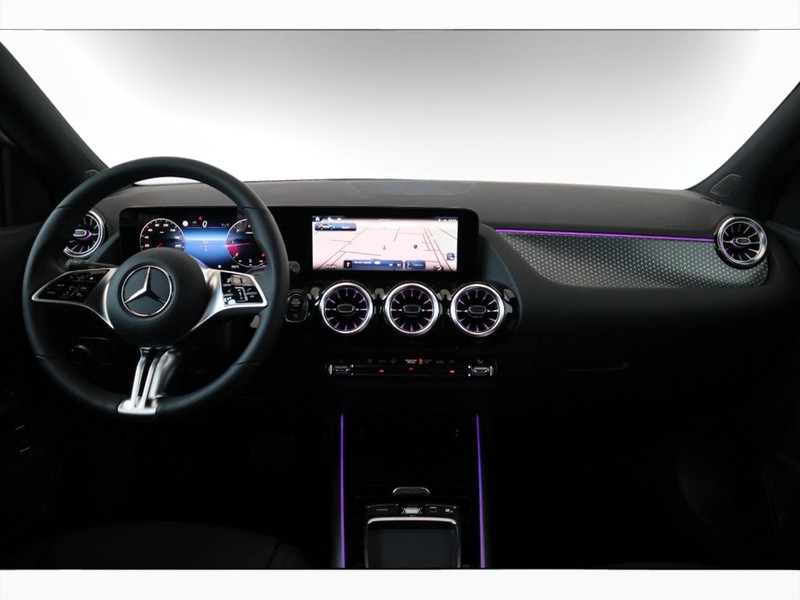 13 - Mercedes GLA 200 d progressive advanced plus 8g-dct