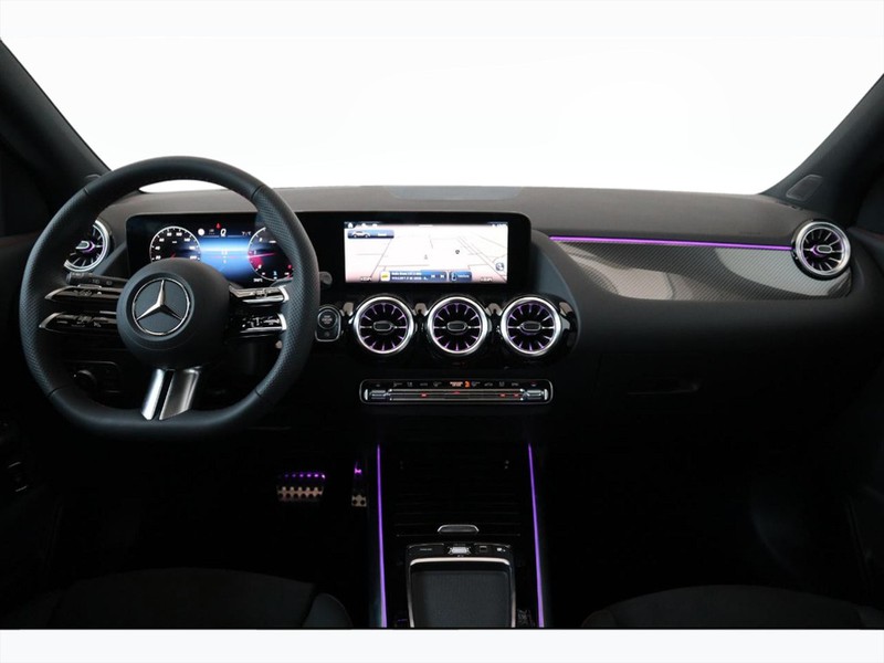 13 - Mercedes GLA 200 d amg line advanced plus 8g-dct