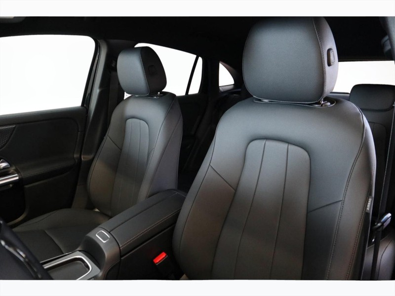 7 - Mercedes GLA 200 d progressive advanced plus 8g-dct